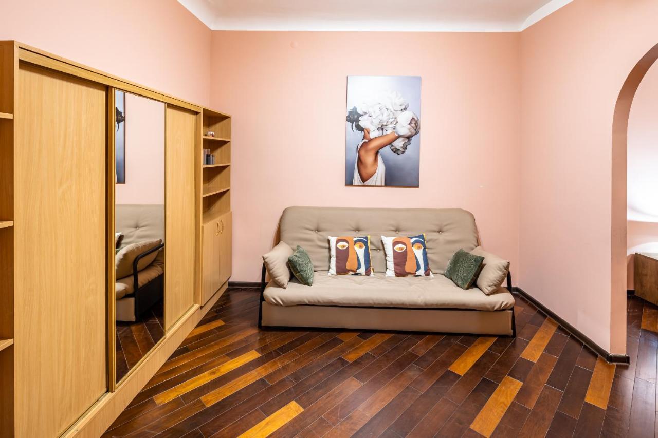 The Main Square! 2 Separated Bedrooms, Balcony Лвив Екстериор снимка